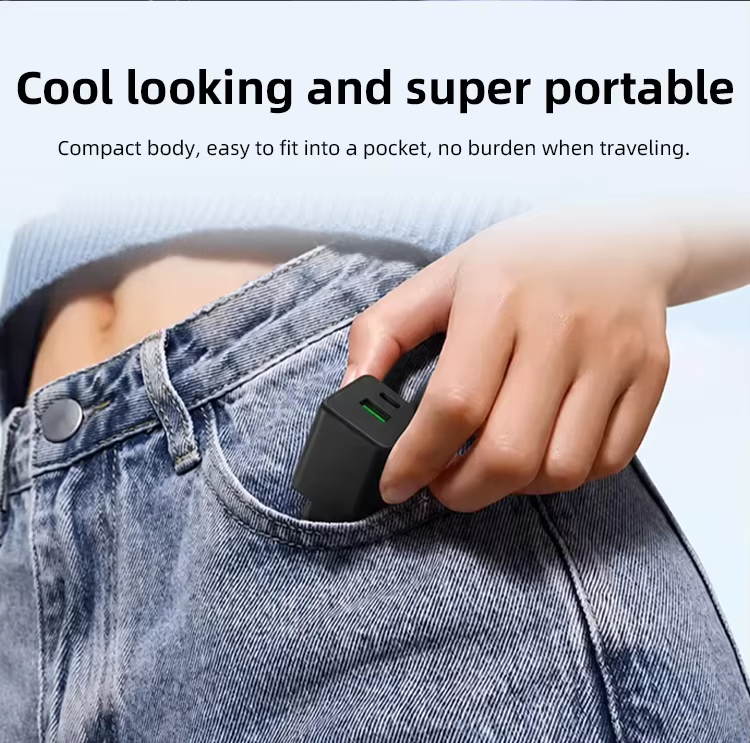 Kompakter 35W USB-A und USB-C Ladestecker, der in eine Jeans-Hosentasche passt.