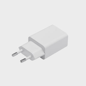 Weißer Kardena Ladestecker 10Watt USB-A für Smartwatches